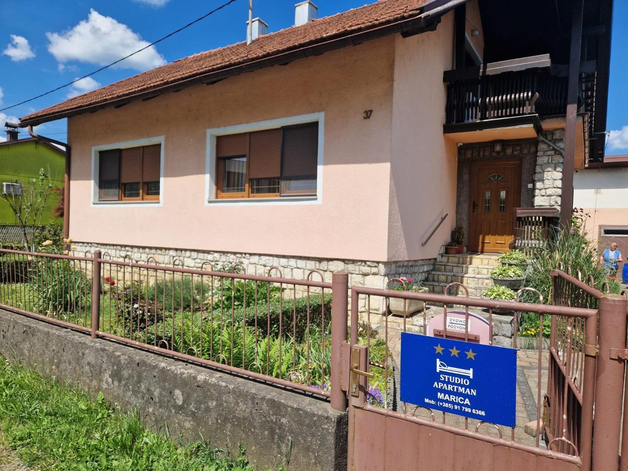 Studio Apartman Marica - Ogulin, Hrvatska 外观 照片